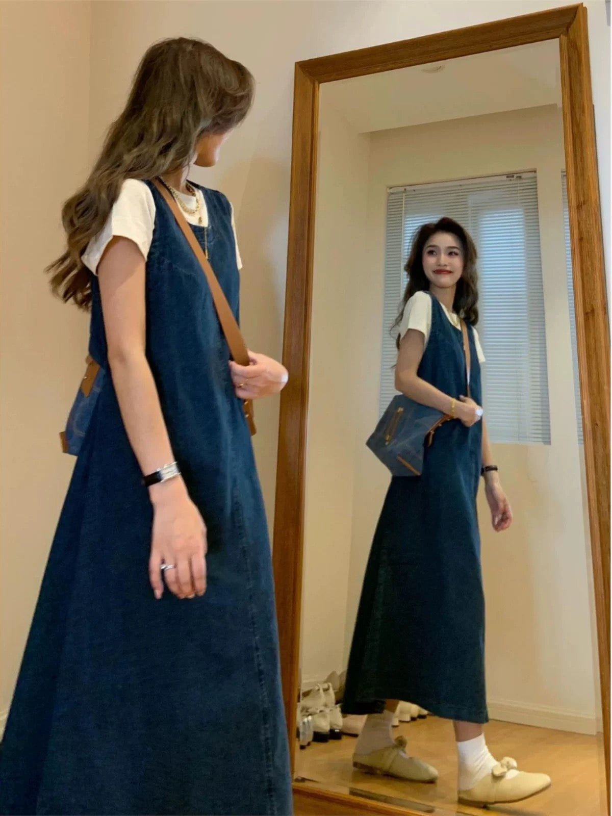 Summer clothes are paired with a complete set of denim vests, long skirts, fashionable tops, salty street style casual two-piece suits for women