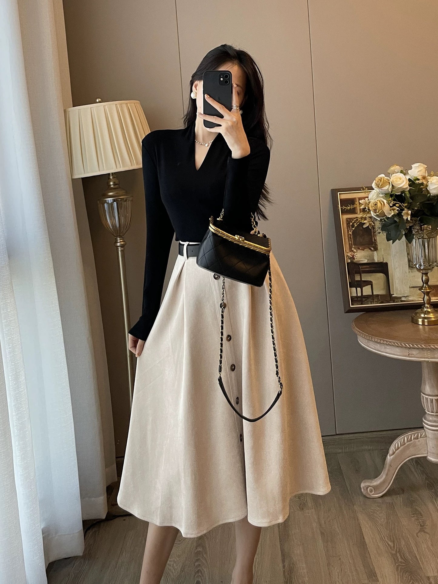 Two-piece suit for women in winter, new style, fashionable French retro bottoming velvet dress, temperament, slimming long skirt