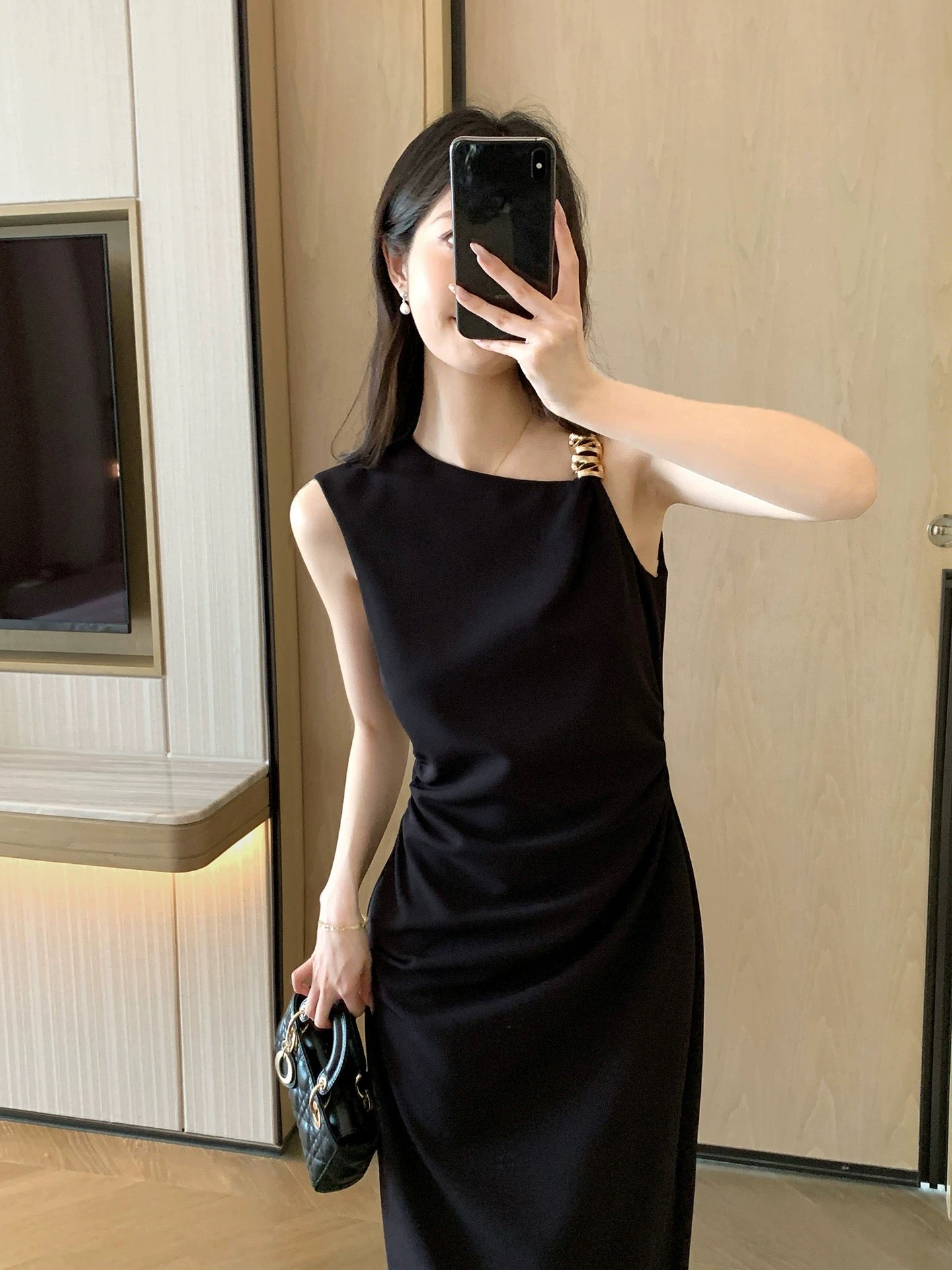 FT GUOGE Women's Black Dress 2026 Summer New Style Elegant Slimming Asymmetrical Neck Sleeveless Little Black Dress