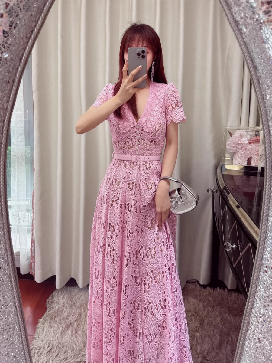 Dopamine wears a pink lapel sweet waist lace dress with a high-end tea break French temperament long skirt