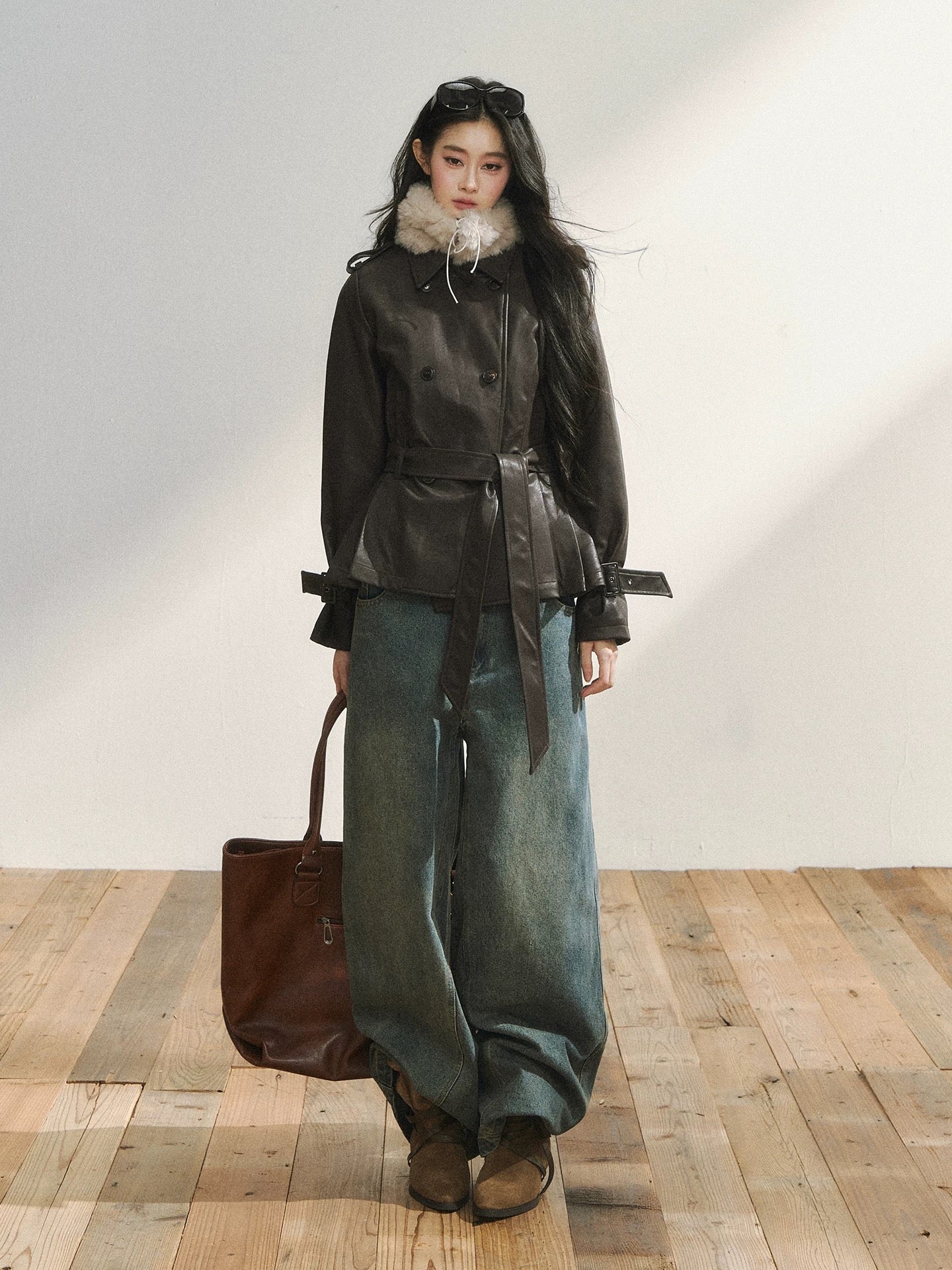 7Shiftin Original Design Dark Brown Woolen Coat with Tapered Cuffs, Fashionable Retro Style, Waist-cinching, Fur Collar