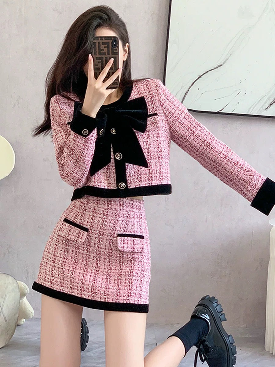 A complete set of tea-style outfits for autumn and winter. French rich daughter, high-end, small fragrance style pink plaid two-piece suit skirt