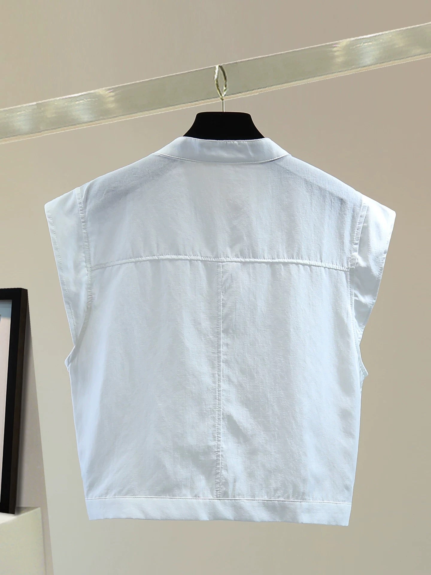 Small contrast color exposed line sleeveless shirt 2025 summer Korean version slim high waist short solid color stand collar shirt trend