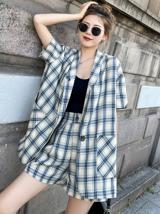 Suit suit women's summer niche plaid shorts 2024 new casual western style fashion age-reducing suit two-piece set