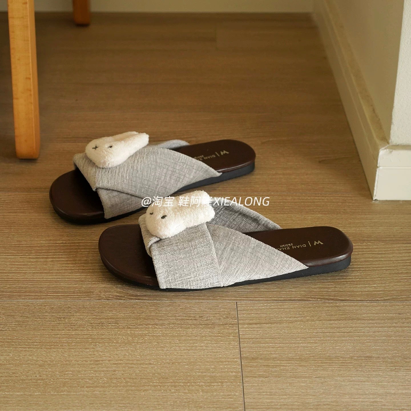 Cute Cartoon Rabbit Women's Flat Slide Sandals – 2026 Summer New Casual, Soft & Adorable Style for Vacation and Beachwear