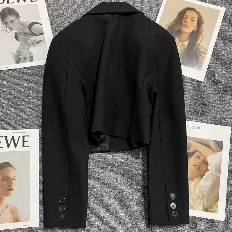 Black suit jacket for women ultra-short 2025 spring and autumn new Internet celebrity versatile fashion slim street trend suit