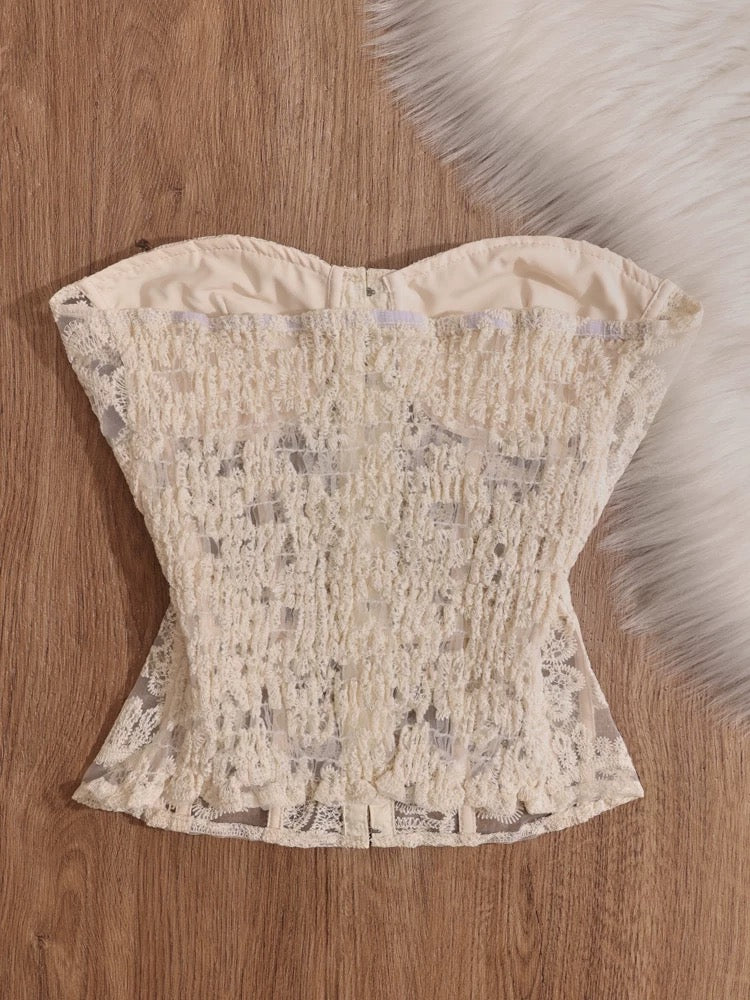 Qi Diao French-style sexy strapless versatile lace camisole tank top, short and sweet, spicy and alluring strapless top.