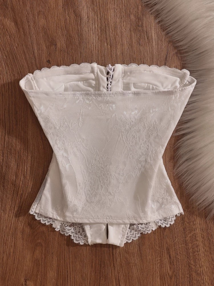 New off-shoulder French-style niche sexy design lace camisole for women, suitable for wearing alone, slim fit and trendy.