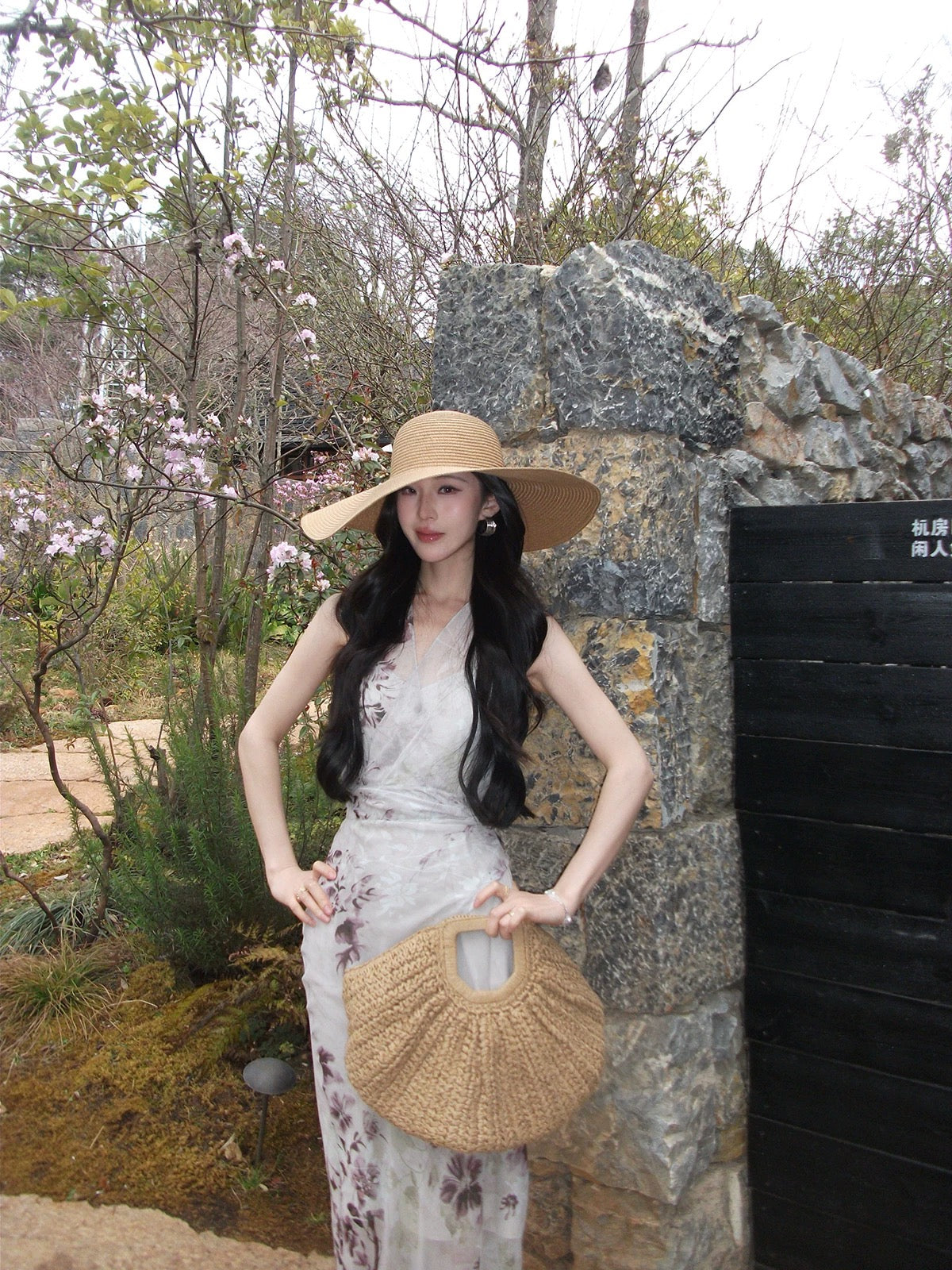 ICELOLLY Beach Vacation Outfit: Sleeveless Fitted Waist Floral Dress for Women, Especially Beautiful for Spring and Summer, Pinch Waist Skirt