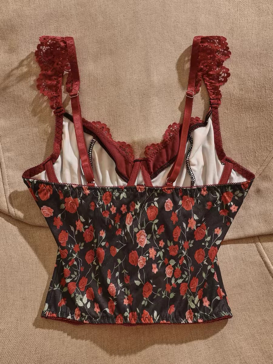 Sexy black floral lace camisole—a stylish, unique, cropped "hot girl" style top featuring cut-out details; suitable for wearing alone or as a layering piece.
