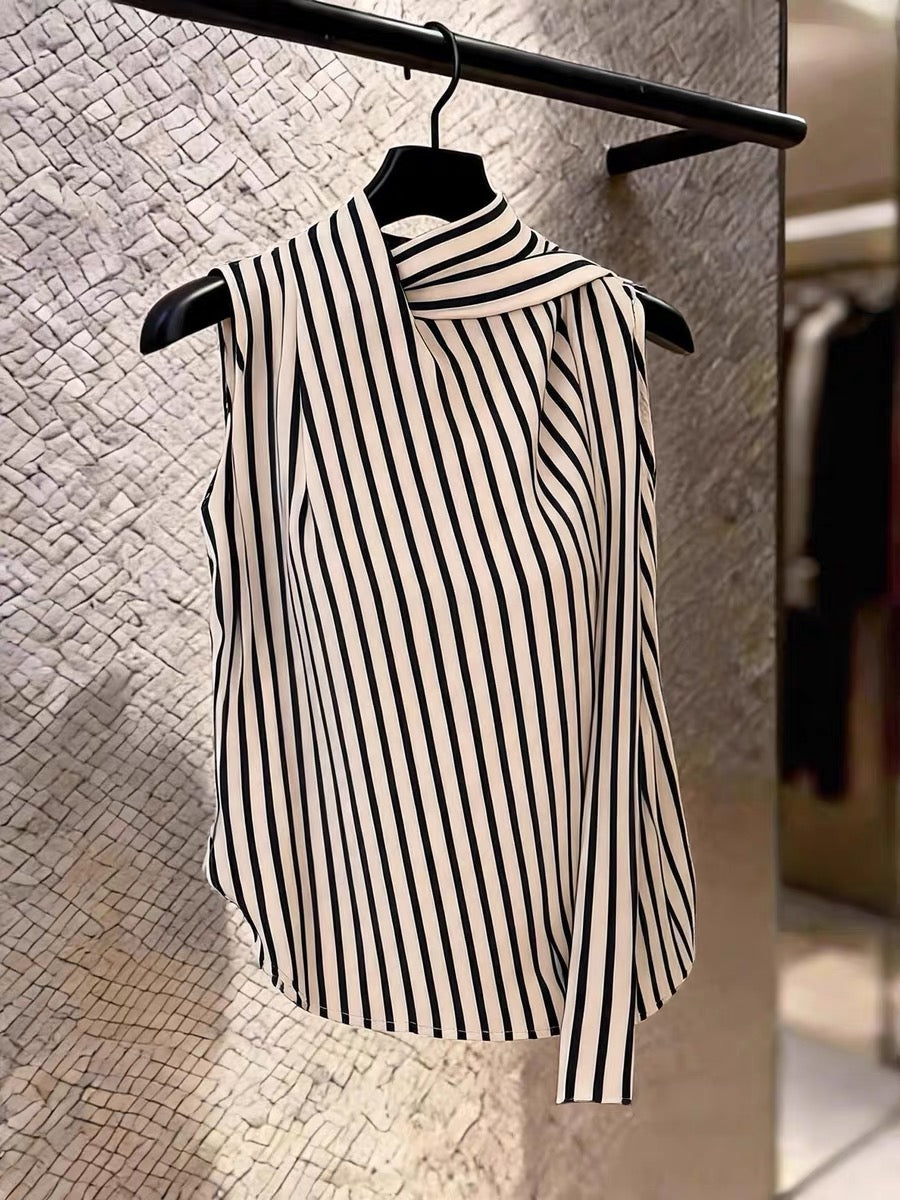 Women's Sleeveless Striped Halter-Neck Blouse with Tie Detail – Elegant, Slimming, and Versatile Summer Top