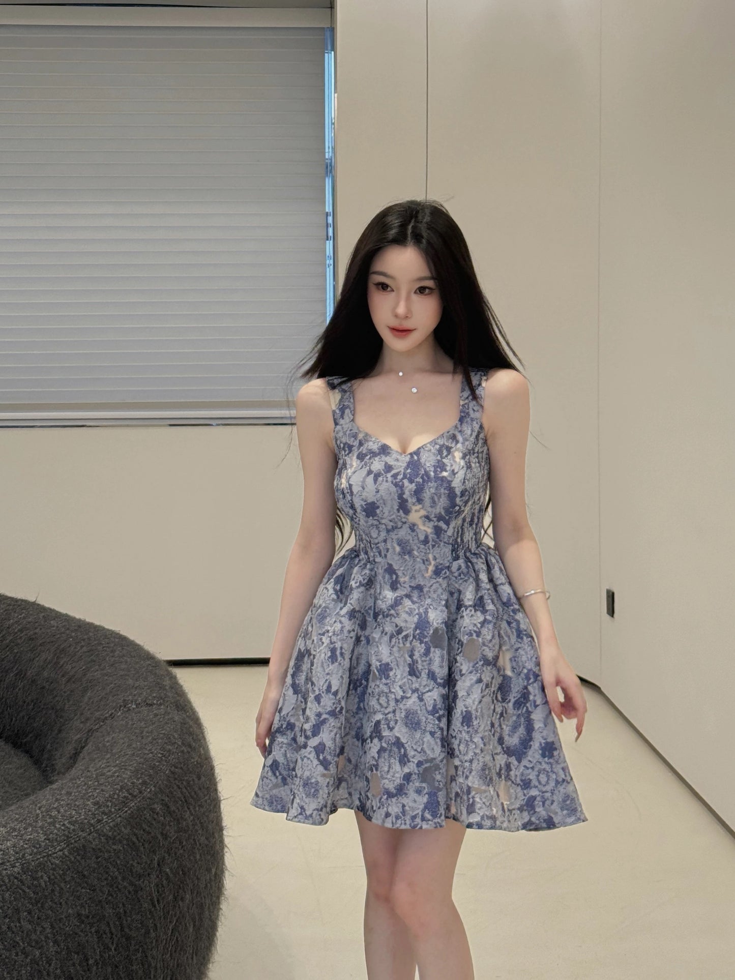 YOUENBB【Misty Rose Night】Pure and alluring French minimalist V-neck suspender mini dress with openwork jacquard design.