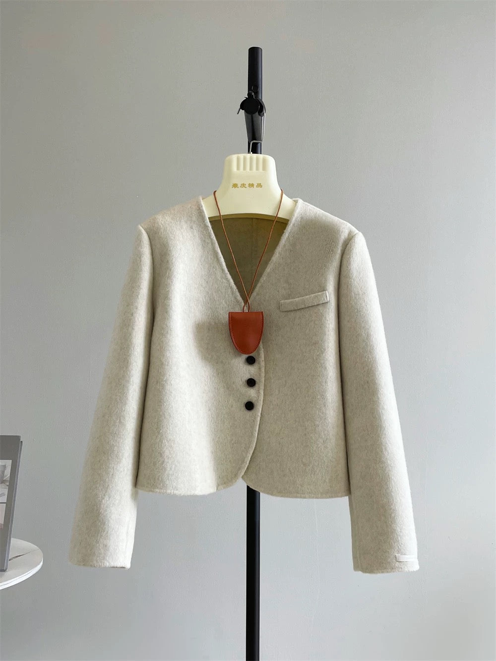 Island Diary New Korean All-match Temperament Small Double-faced Wool Velvet Coat V-neck Short Jacket P247