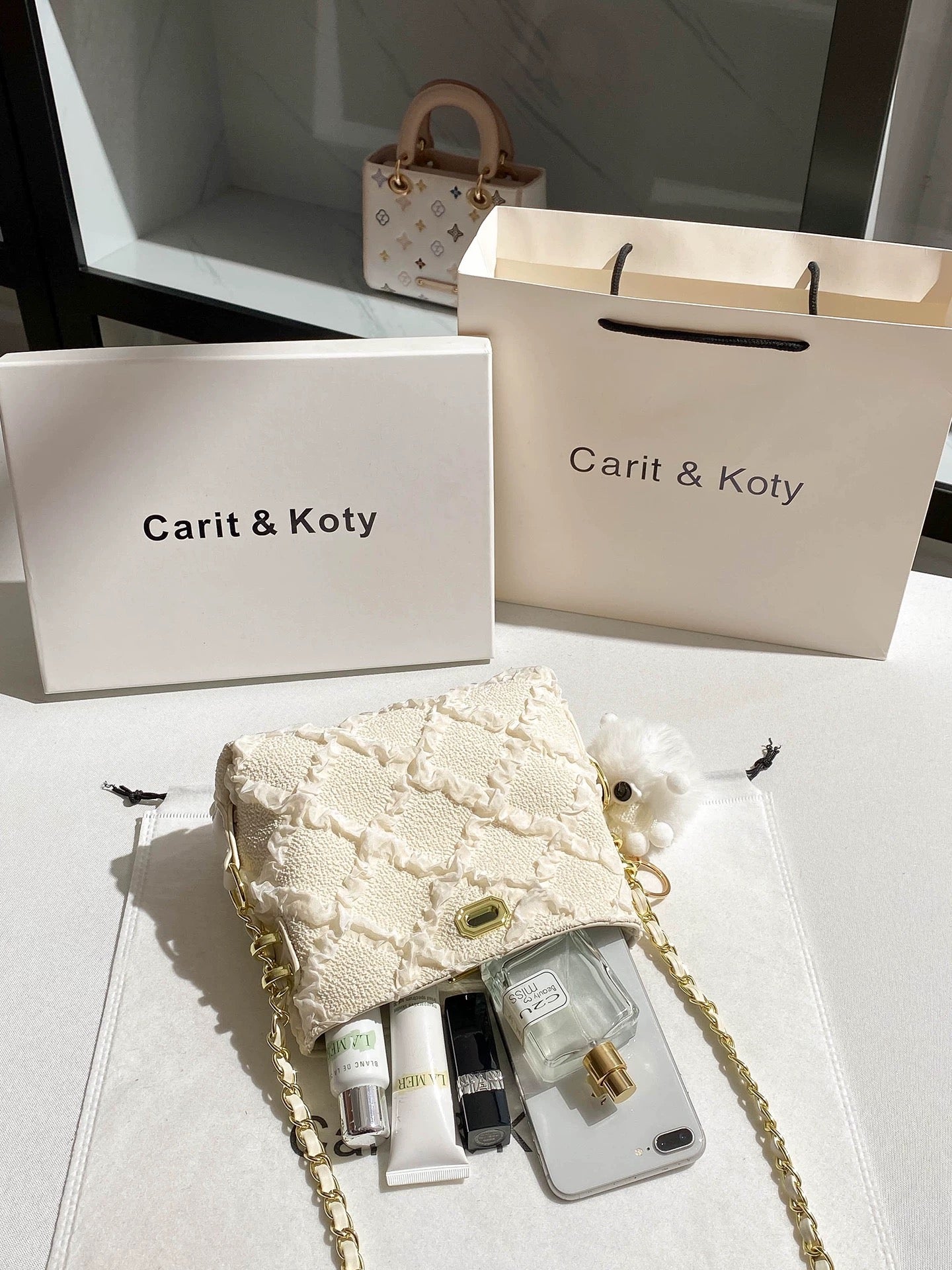 Carit Koty French-style niche lace chain bag for women, 2025 autumn/winter new high-end shoulder/crossbody bag.