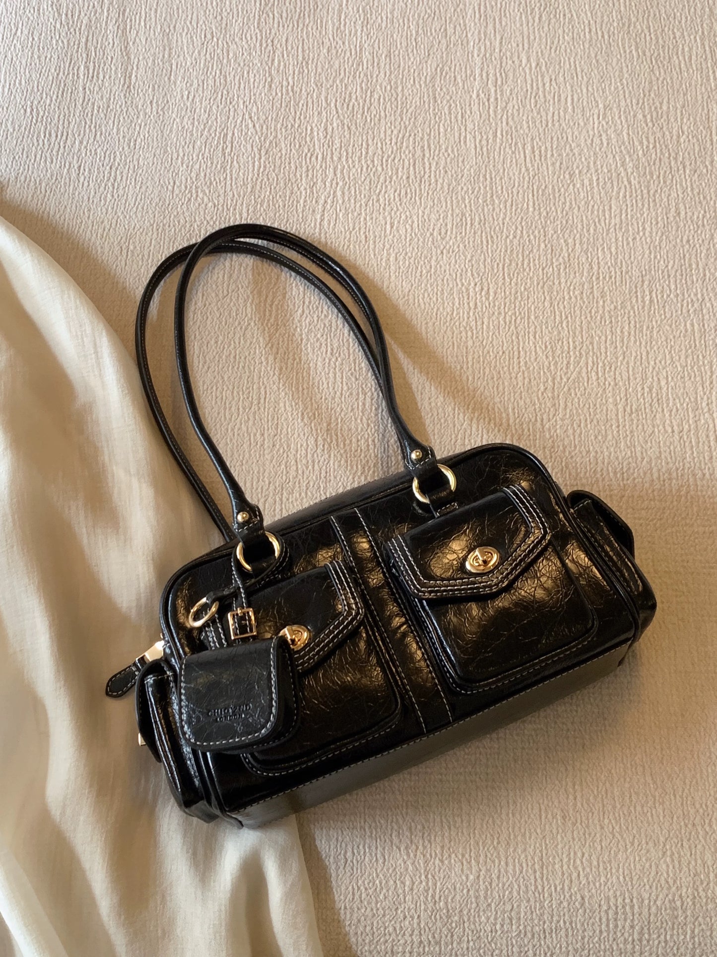 Chio2nd Golden Impression Pillow Bag for Women, Autumn/Winter, Work Commute Shoulder Bag, Boston Handbag