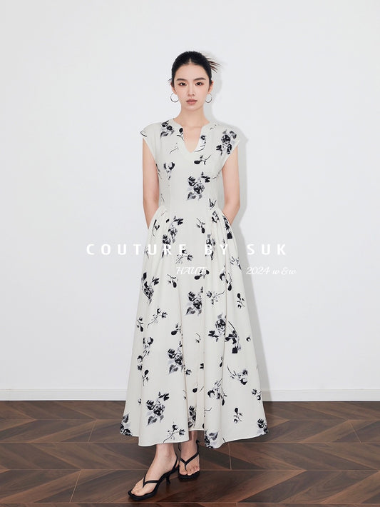 SUK's beautiful clear song! Elegant ink floral French lady-like V-neck raglan sleeves full-length dress