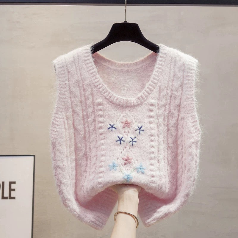 Handmade flower hollow round neck knitted vest vest women 2025 autumn and winter new loose outer wear vest sweater waistcoat