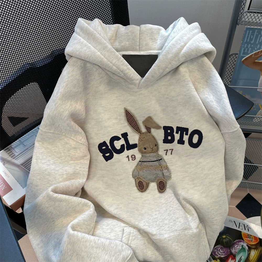 High-end and beautiful rabbit hooded sweatshirt for women in early autumn 2025 fashion, age-reducing, casual and lazy style jacket tops