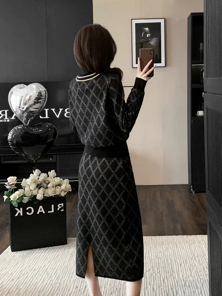 Xiaoxiangfeng sports and leisure suit for women in autumn and winter, fashionable and high-end, this year's beautiful and popular knitted top two-piece set