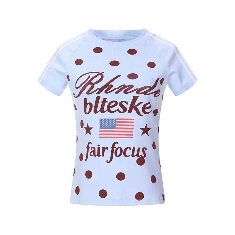 Baobaotang Summer Slim-Fit Raglan-Sleeve T-Shirt with American-Style Letter Print & Polka Dots – Stylish, Versatile, and Flattering (Trendy/Instagram-Style)