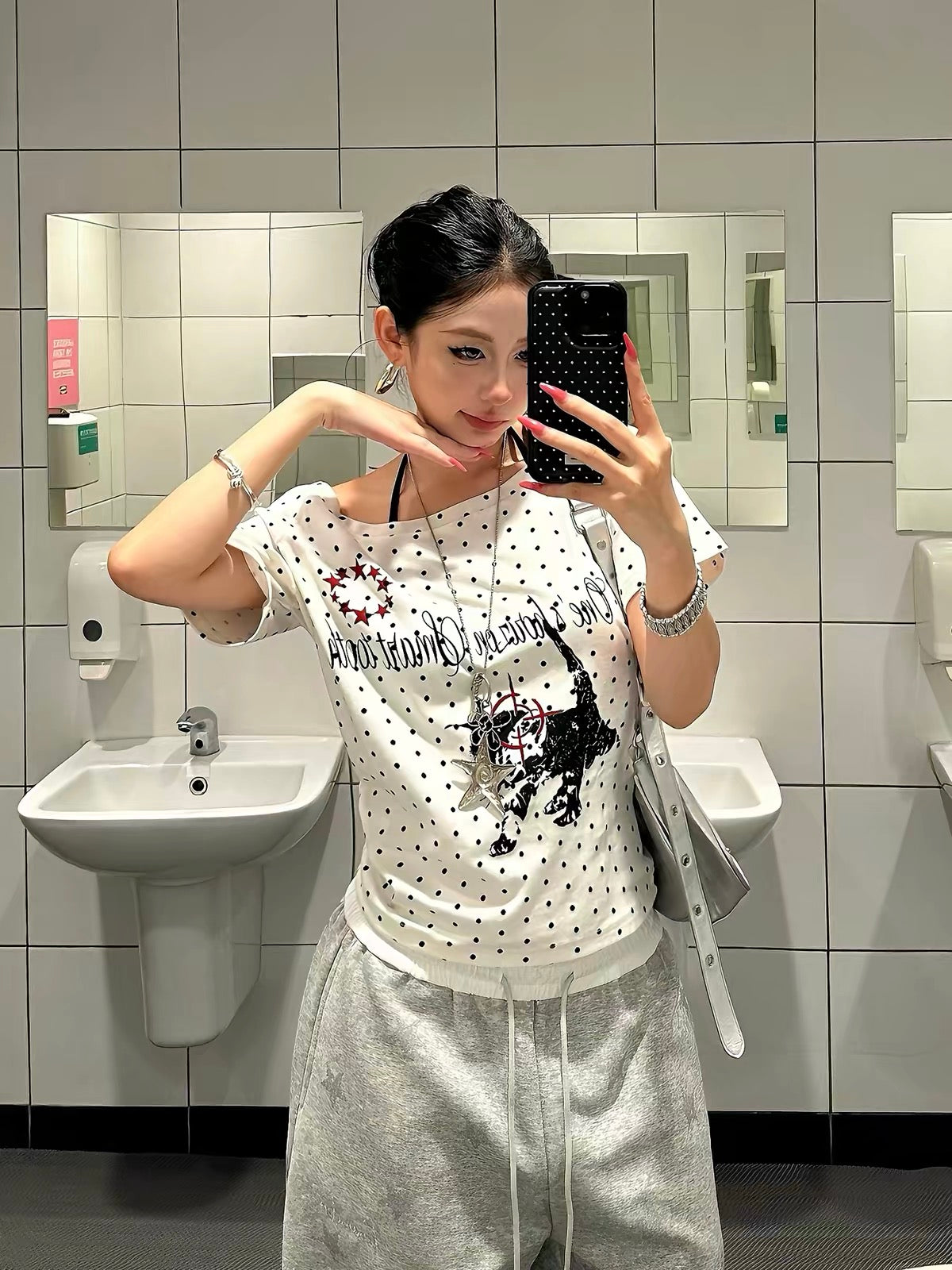 Baobaotang Women's Summer Slim-Fit Polka-Dot Short-Sleeve T-Shirt – Versatile Off-Shoulder Style with Fun American-Style Kitten Print