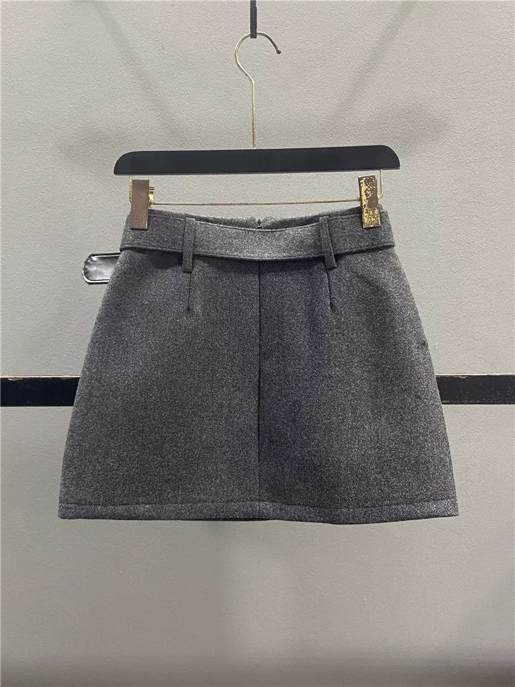 Women's grey wool midi skirt, 2025 autumn/winter new style, versatile, fashionable, high-waisted, slimming A-line bodycon mini skirt.