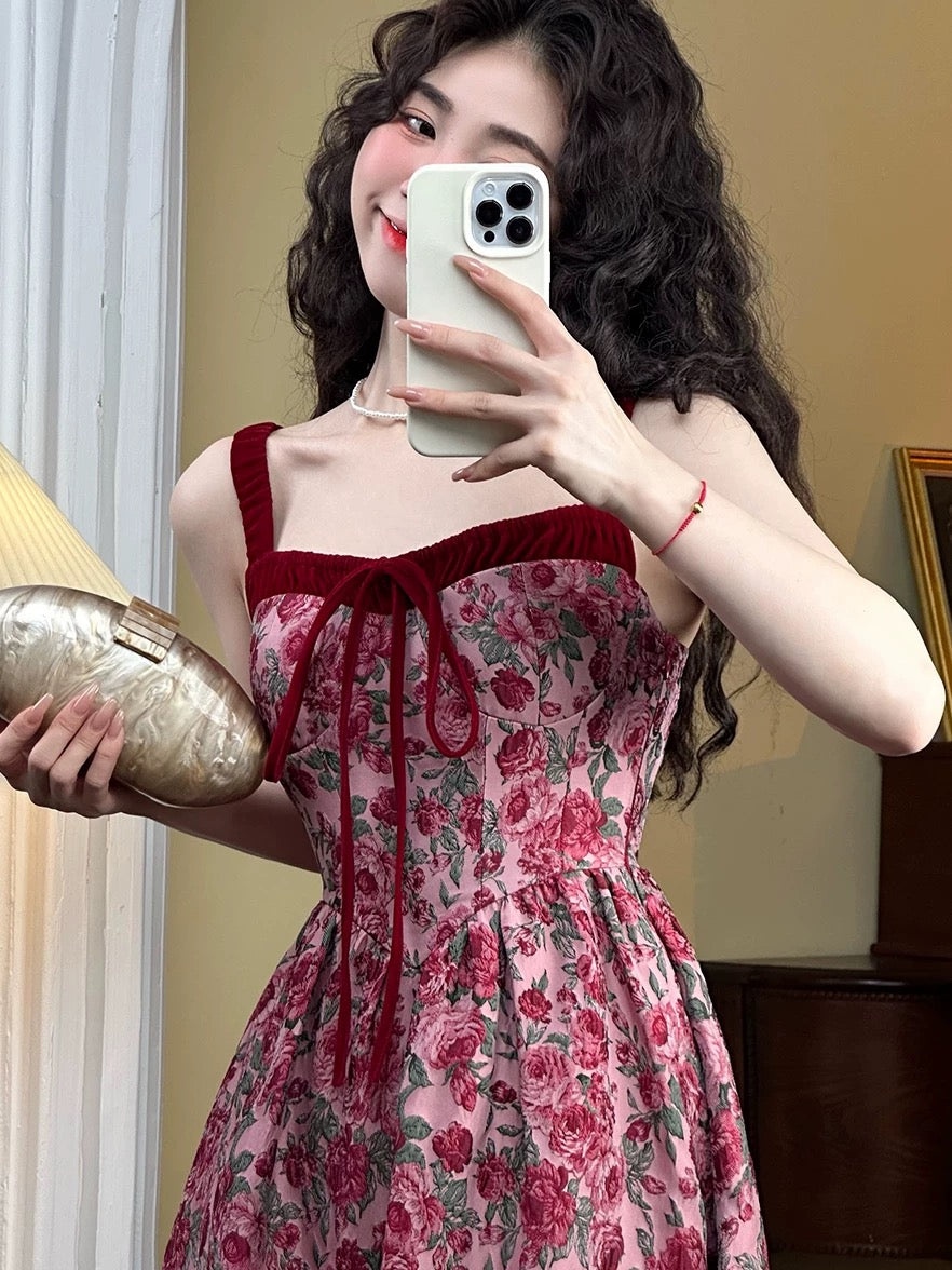 Mrs. Xiao's Autumn and Winter Temperament Suspender Dress for Women 2024 New Style French Red Jacquard Suspender Dress