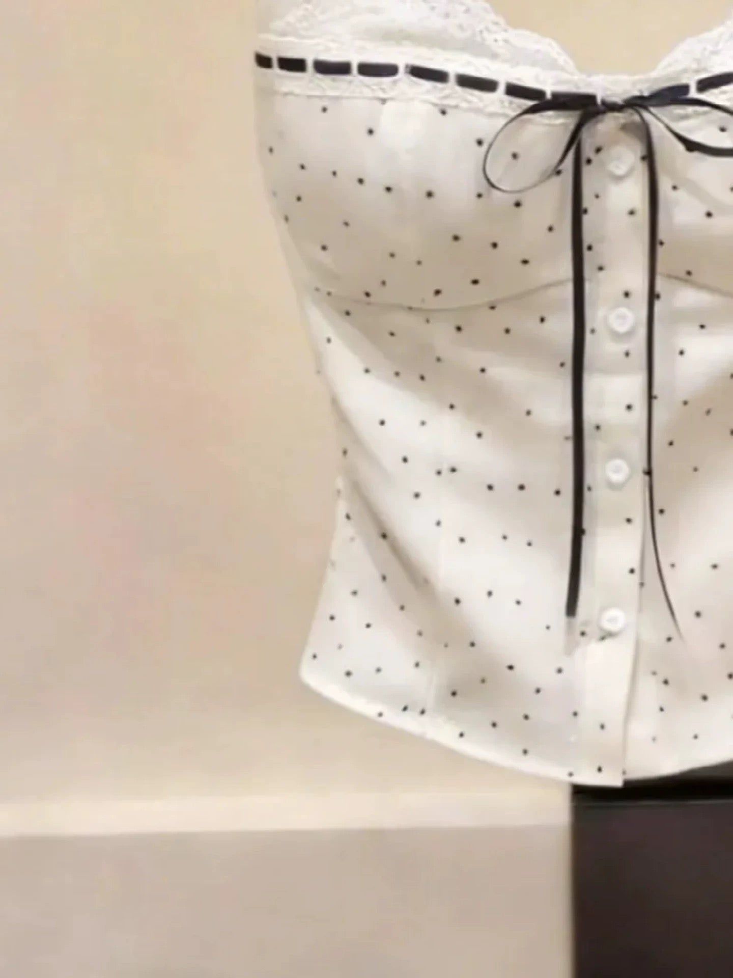Korean style sweet and spicy polka dot camisole tank top, summer slim fit, flattering base layer, export-ready women's clothing.