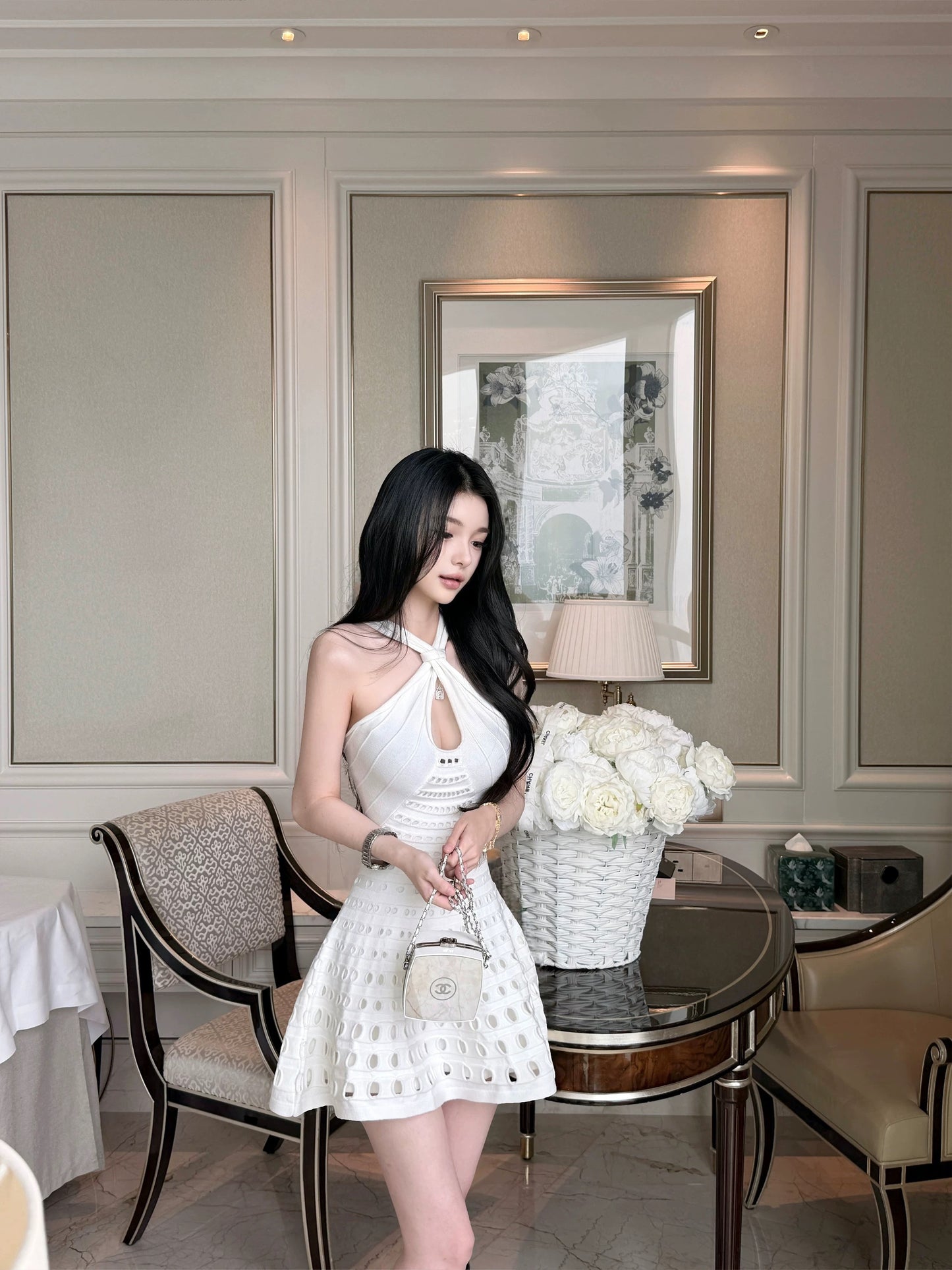 Qiauuu "Light Feather" Openwork Halter-Neck Slim-Fit Dress – Exquisite, Sophisticated Style Crafted on Imported 30-Gauge Knitting Machines