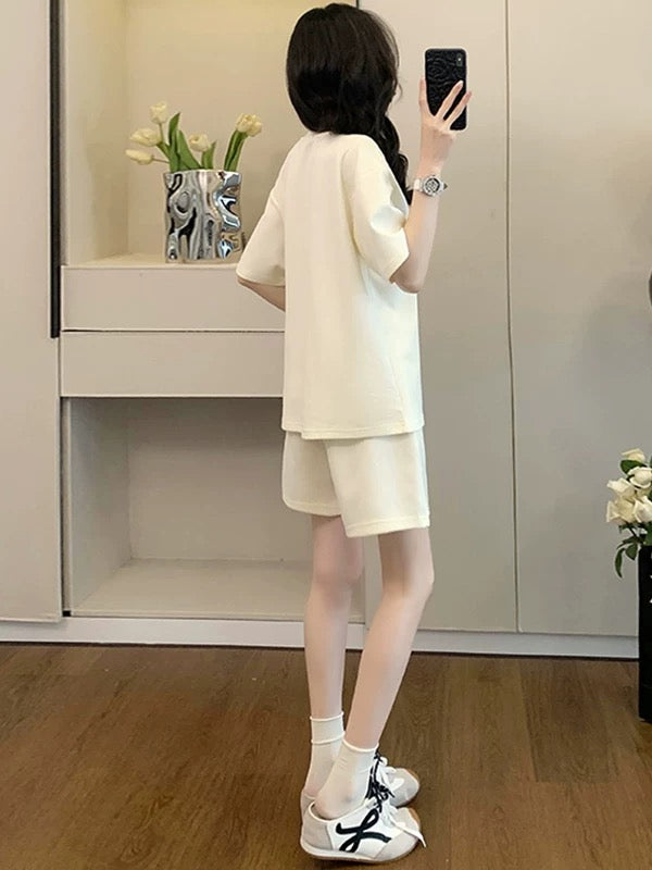 Fashionable and age-reducing casual sports suit for women 2025 summer loose and slim Korean version short-sleeved T-shirt shorts two-piece suit