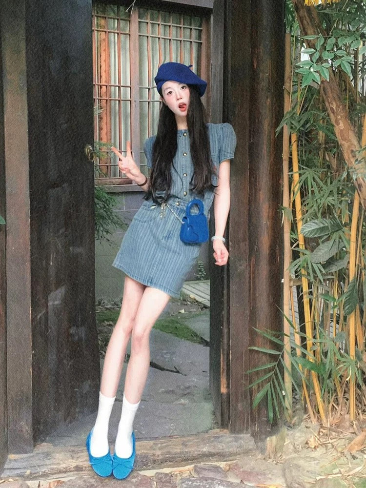 Summer outfit with a whole set of fashionable cold style salty outfit suit striped embroidered denim skirt two-piece suit