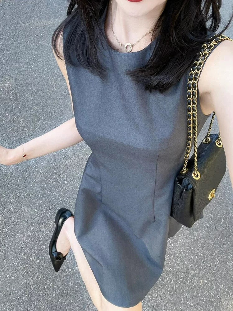French high-end round-neck gray sleeveless vest dress for women in summer with small waist and slim temperament short skirt