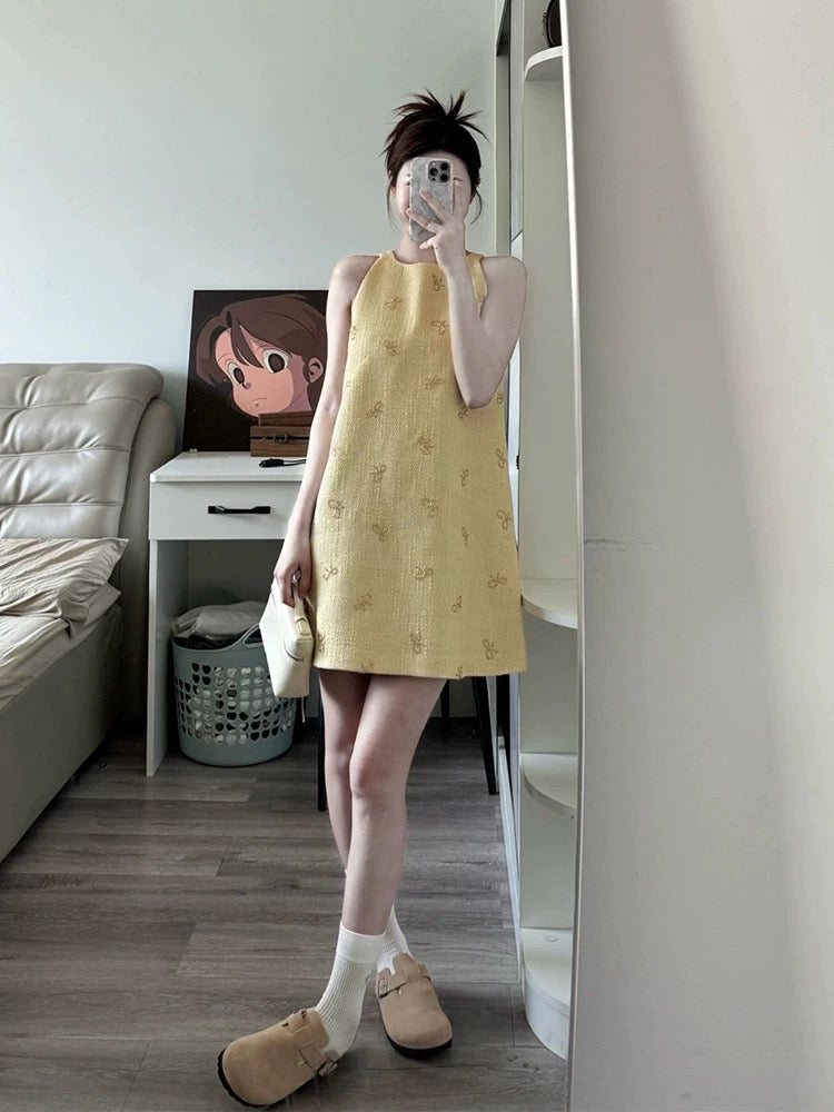 French heavy bow sleeveless vest halter dress for women, beautiful sum Lee Nhi Boutique French heavy bow sleeveless vest halter dress for women, beautiful sum Lee Nhi Boutique