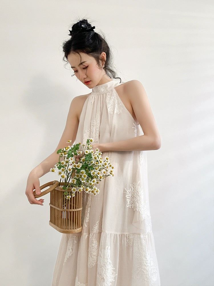 2024 Spring and Summer New French Retro Apricot Embroidered Halter Dress Sleeveless Off-The-Shoulder Large Swing Holiday Style Long Dress