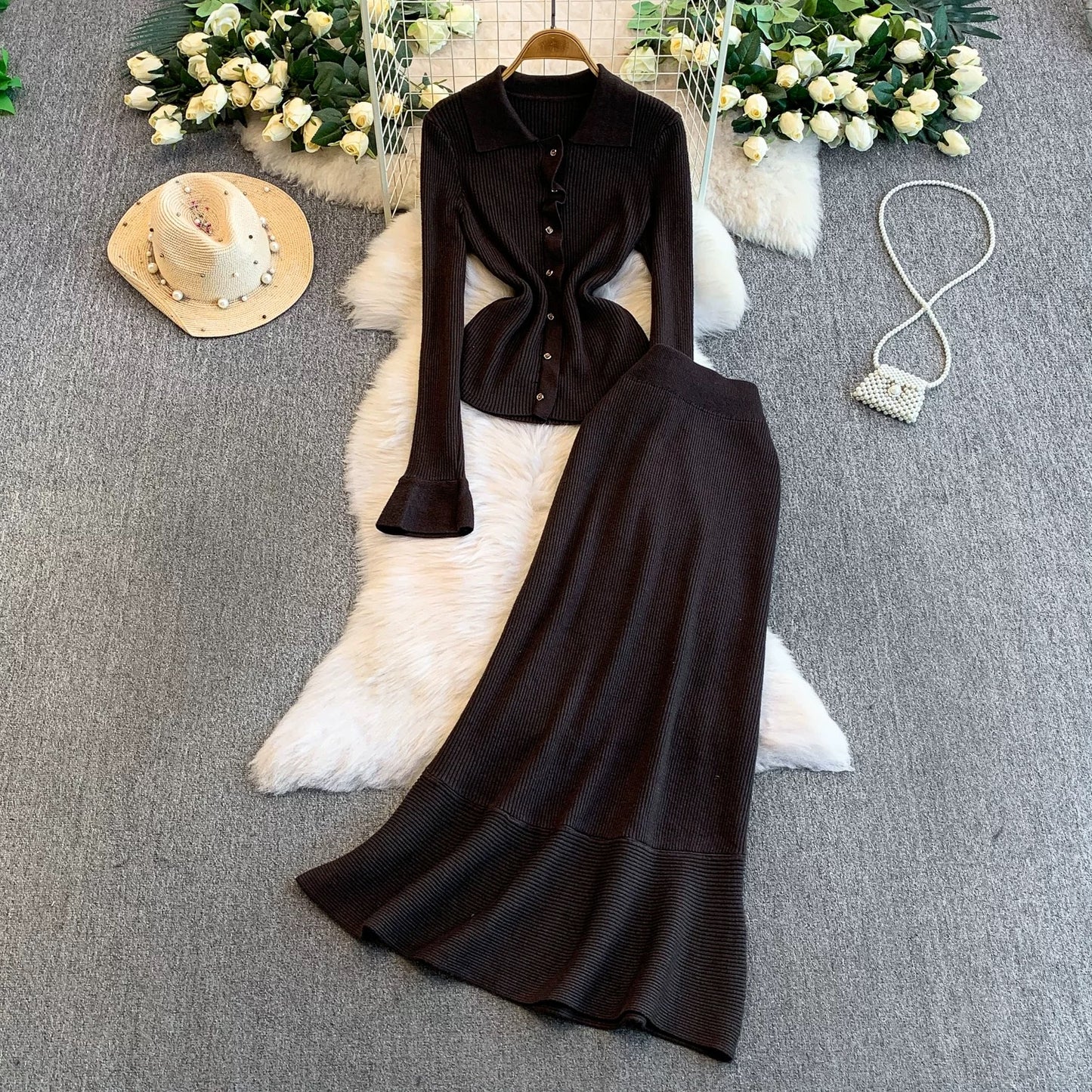 French-style elegant goddess look: fashionable single-breasted flared sleeve knit shirt and slim-fitting ruffled long skirt set