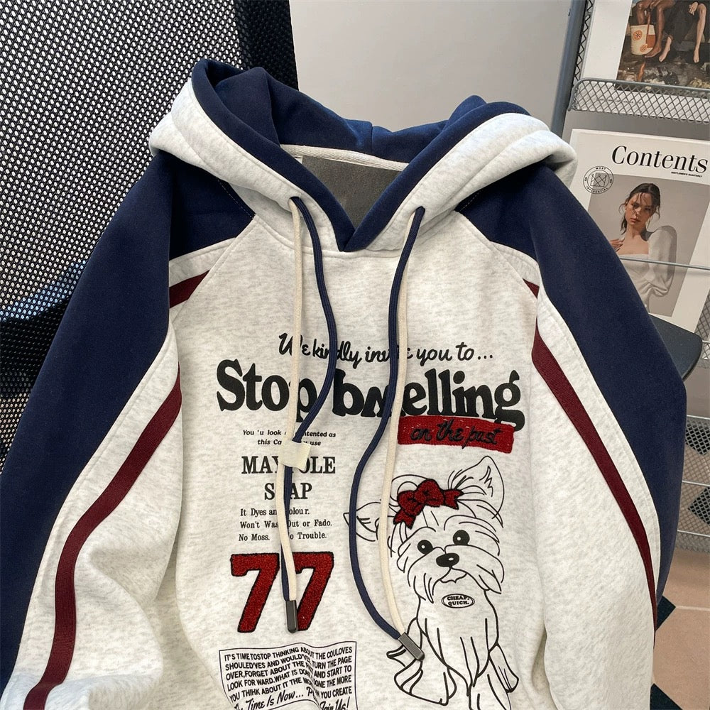 This year's trendy new retro puppy hoodie sweatshirt for men and women, fleece-lined and super stylish color-blocked casual top.
