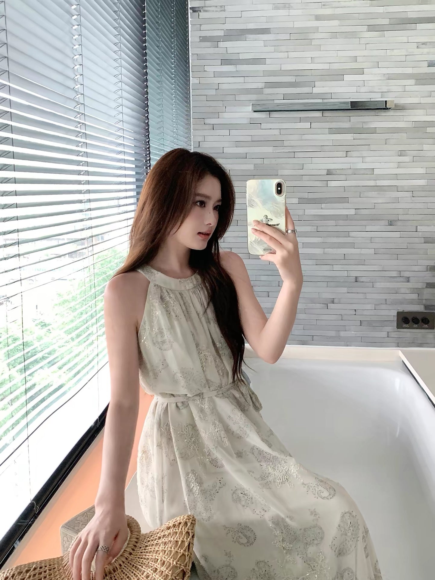 pusumede "Shattered Moonlight" – A loose, sleeveless A-line maxi dress featuring a textured jacquard weave and a halter-neck camisole design.