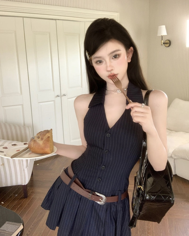 Sleeveless v-neck halter neck striped dress women's summer belt pleate Lee Nhi Boutique Sleeveless v-neck halter neck striped dress women's summer belt pleate Lee Nhi Boutique