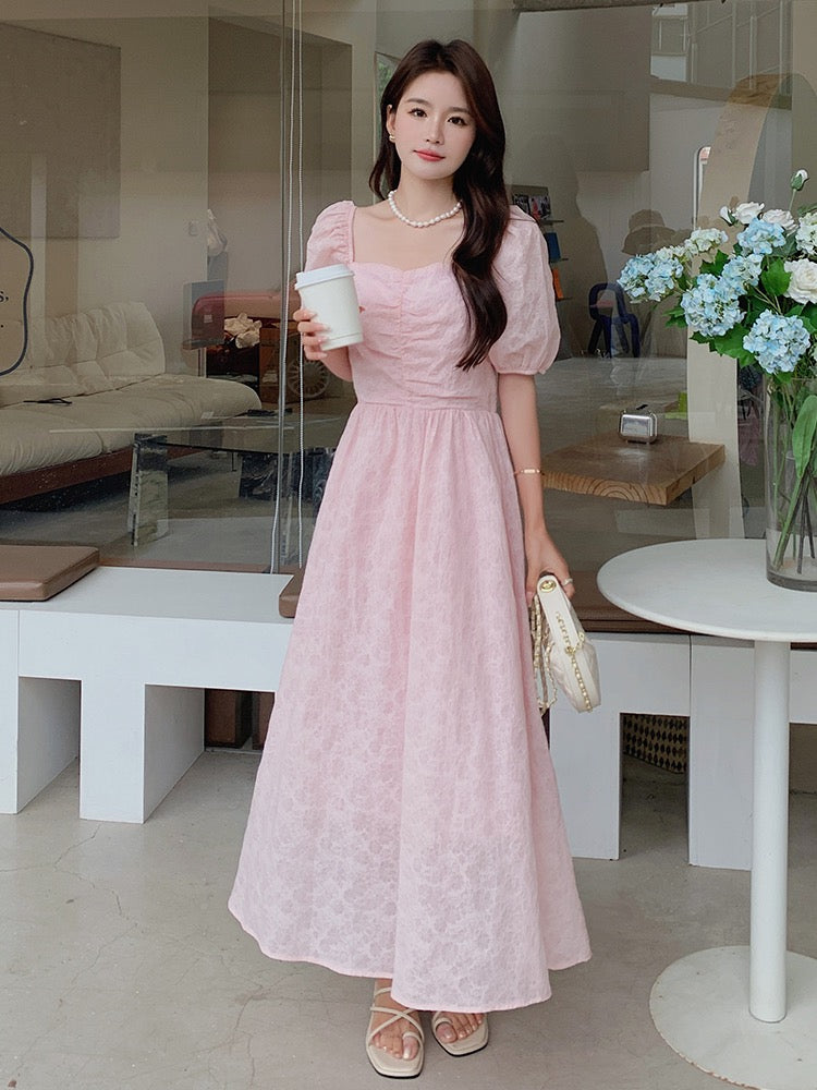 Pink French puff sleeve dress women's summer 2023 new pleated square collar temperament slim and gentle wind long skirt