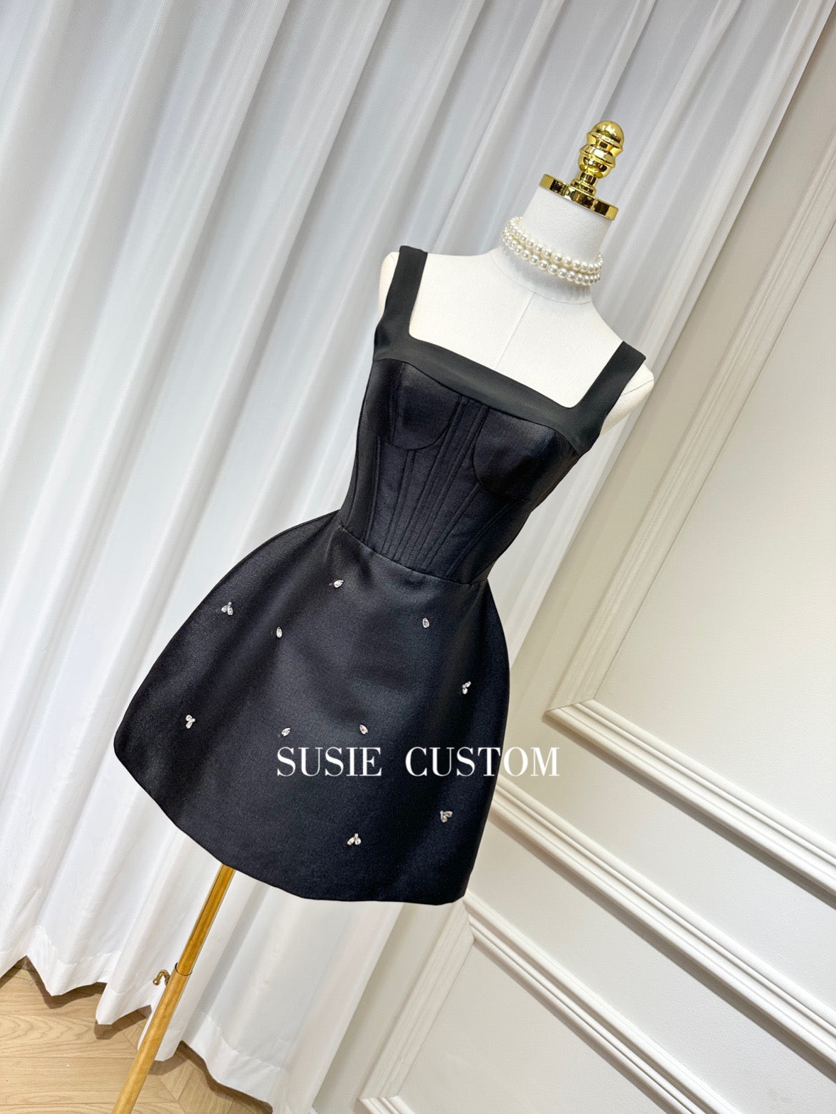 High-definition niche design generous collar three-dimensional breast-shaped fishbone waist A-line flower bud rhinestone fluffy small dress skirt