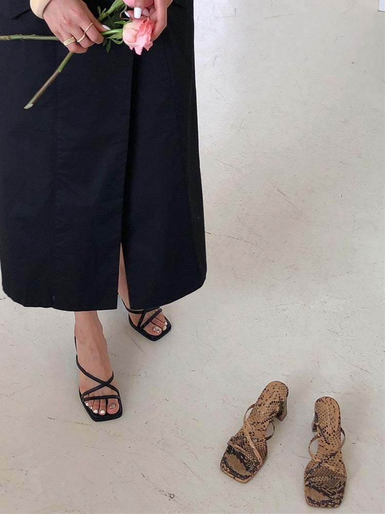 Sexy high-heeled sandals women's new thin strap open-toed thick-heeled word slippers women's summer outer wear temperament all-match sandals