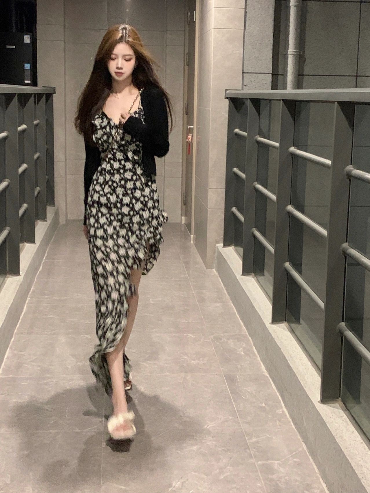 French retro floral suspender dress Thai style irregular fishtail mid-length female summer temperament two-piece suit