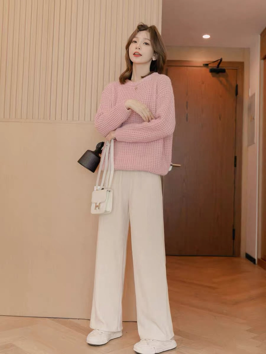 Small grain small round neck pink sweater women's 2022 autumn and winter new loose and thin lazy wind long-sleeved top