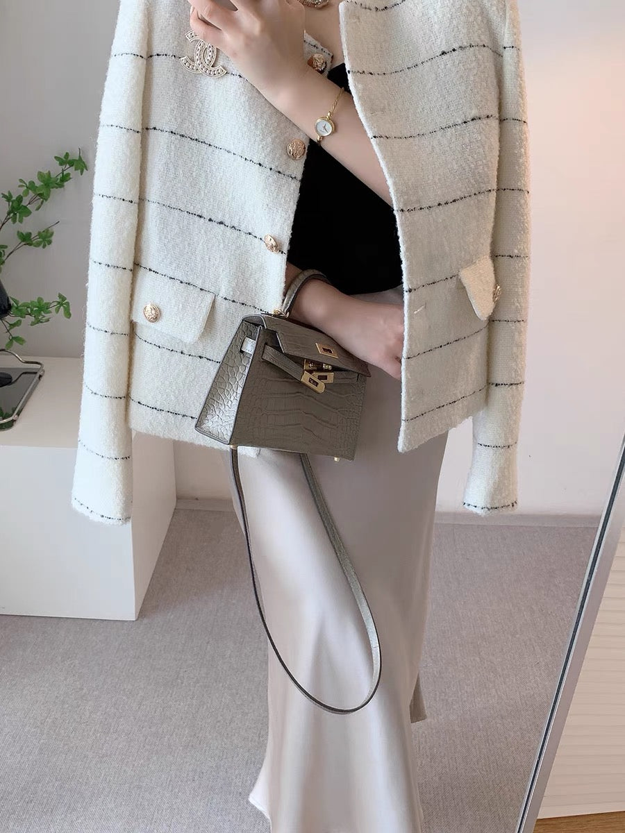 CHICROOM small fragrance coat women's autumn ladies high-quality milk striped round neck woolen coat top