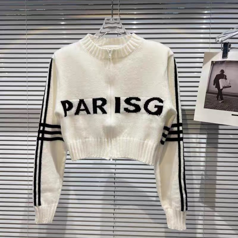 Net red with the same style in autumn 2022, the new niche style English letters are short and long-sleeved knitted sweater cardigan