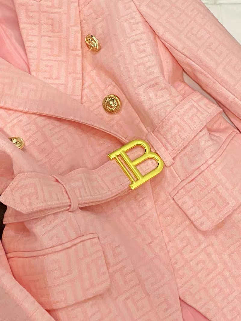 New 2022 fashion small suit jacket women's suit lion buckle short black and white jacquard top coat D6006