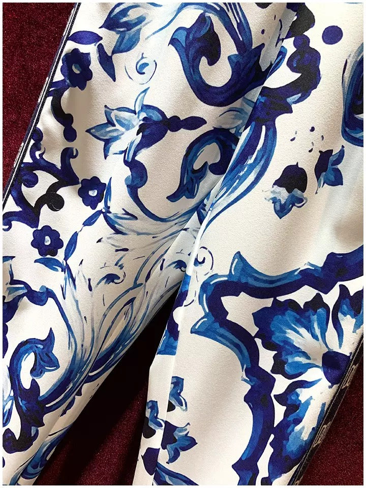 Goddess Fan fried street high-end European goods blue and white porcelain printed sweater pants fashion casual sports suit female autumn foreign style