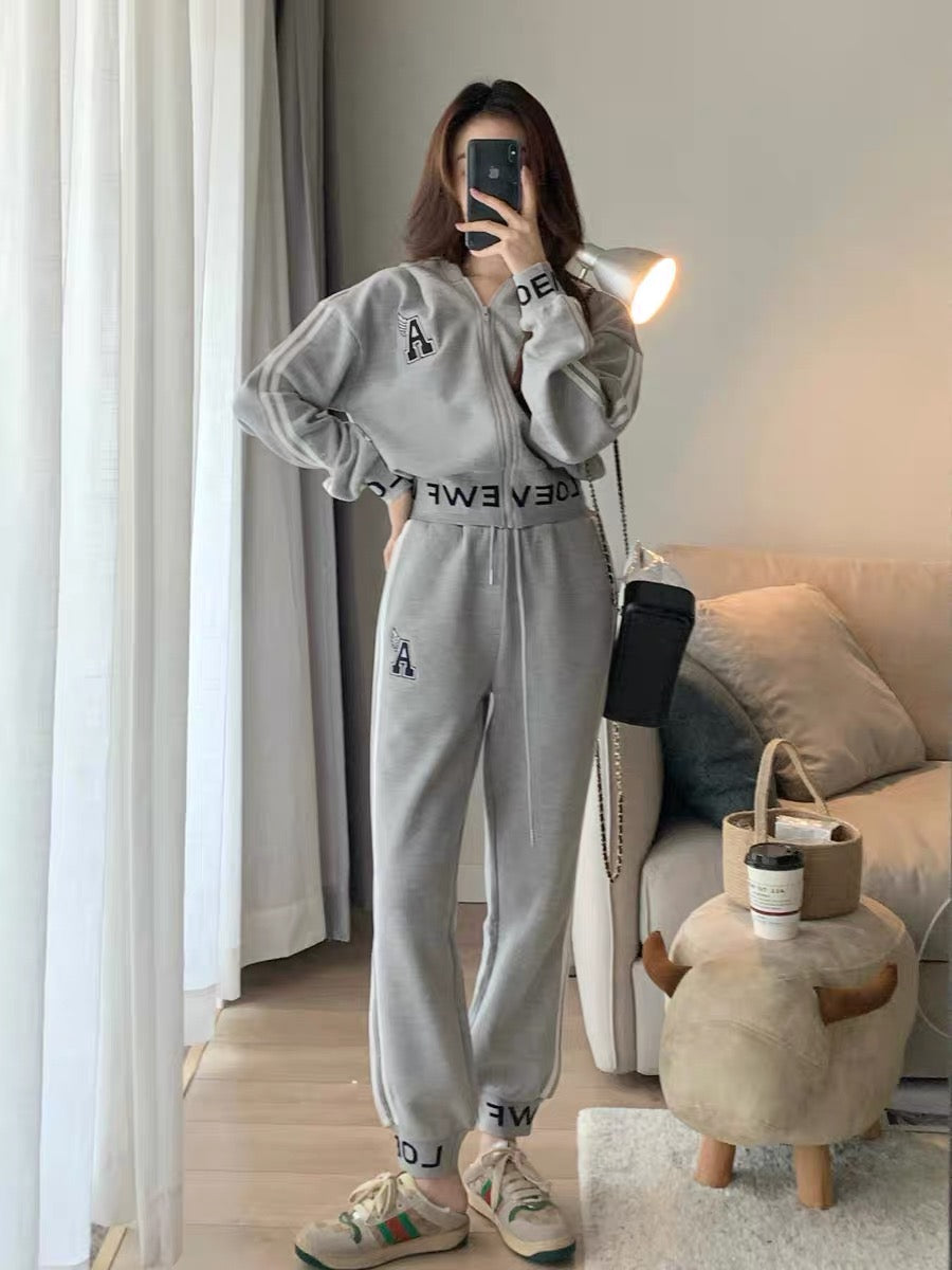 Casual sports suit women's autumn 2022 new western style fashionable high-end fashion sweater pants two-piece set 1715