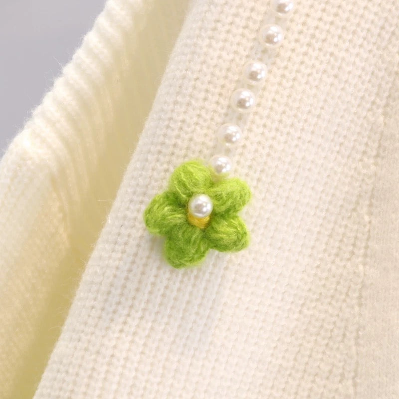 Three-dimensional flower beaded sweater jacket women's 2022 autumn and winter new Korean version loose college style age-reducing knitted cardigan