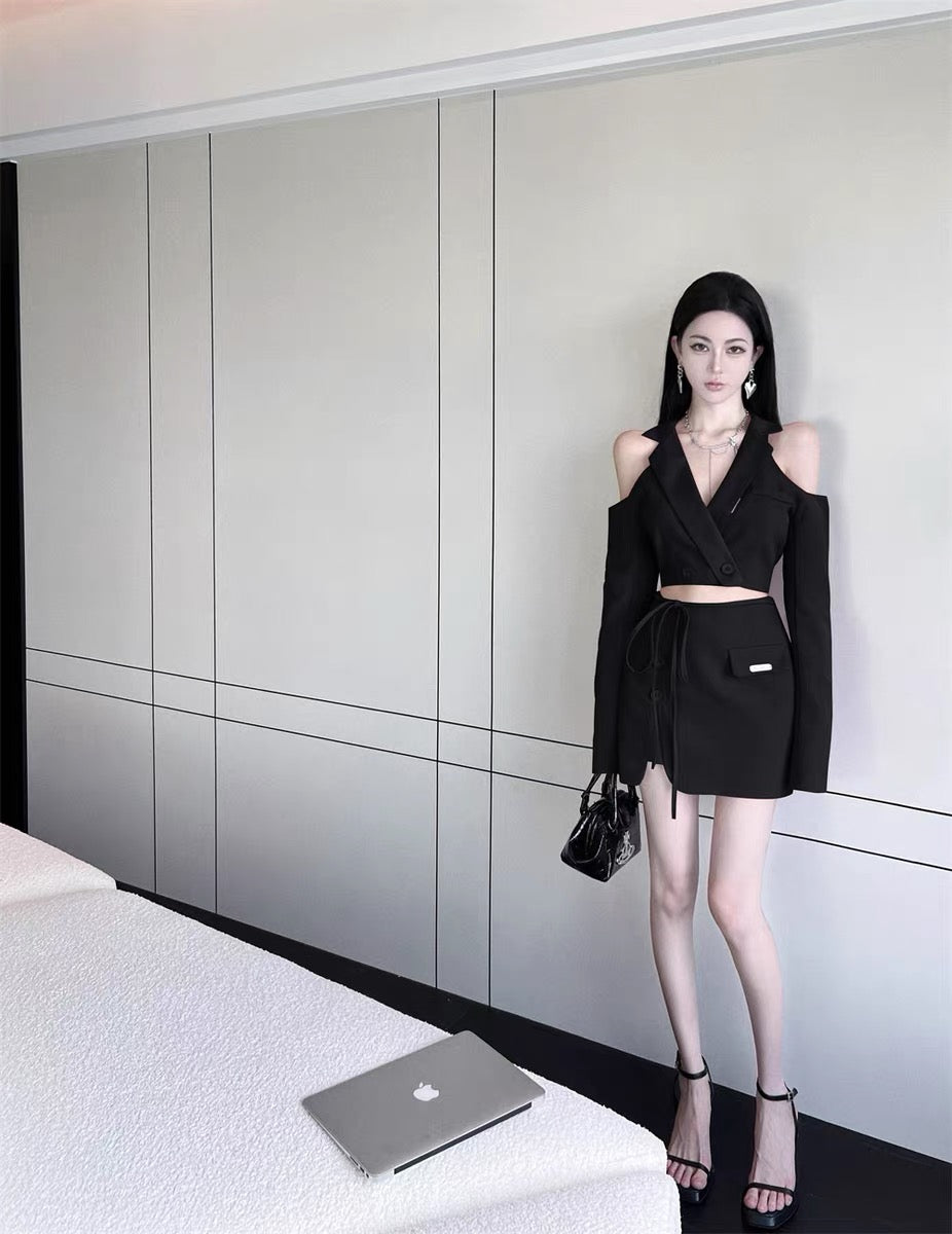 2022 summer new off-the-shoulder short suit jacket skirt two-piece hot girl fashion suit female